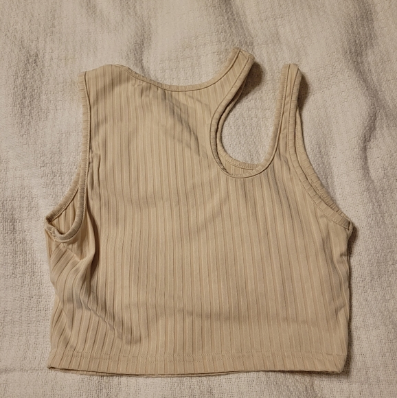 SHEIN MEDIUM CROPPED TANK - Picture 2 of 6